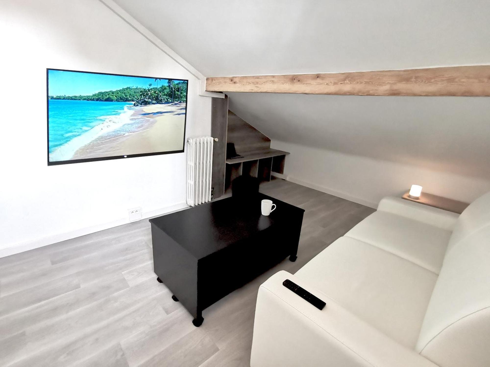 Bagneux Paris Confort Netflix Rer B Exterior foto